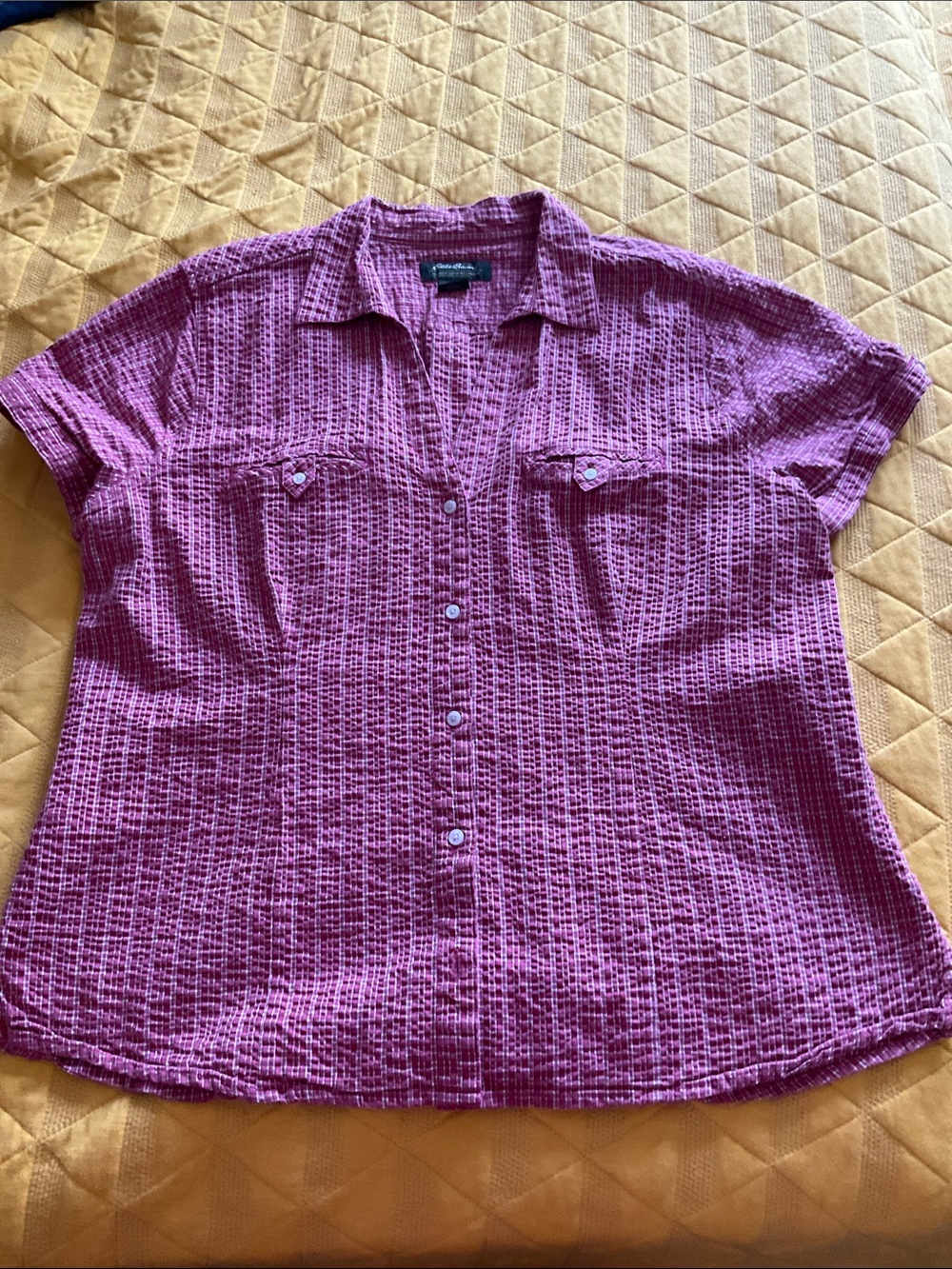Eddie Bauer Womens XL Red White Plaid Seersucker Short Sleeve Button Down Shirt